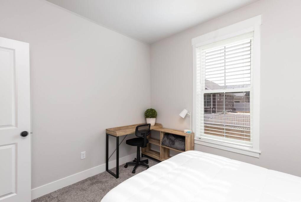 Charming 3-Bedroom In Vibrant New Neighborhood 比灵斯 外观 照片